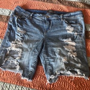 Bermuda Boyfriend Distressed Shorts Jorts Torrid 18